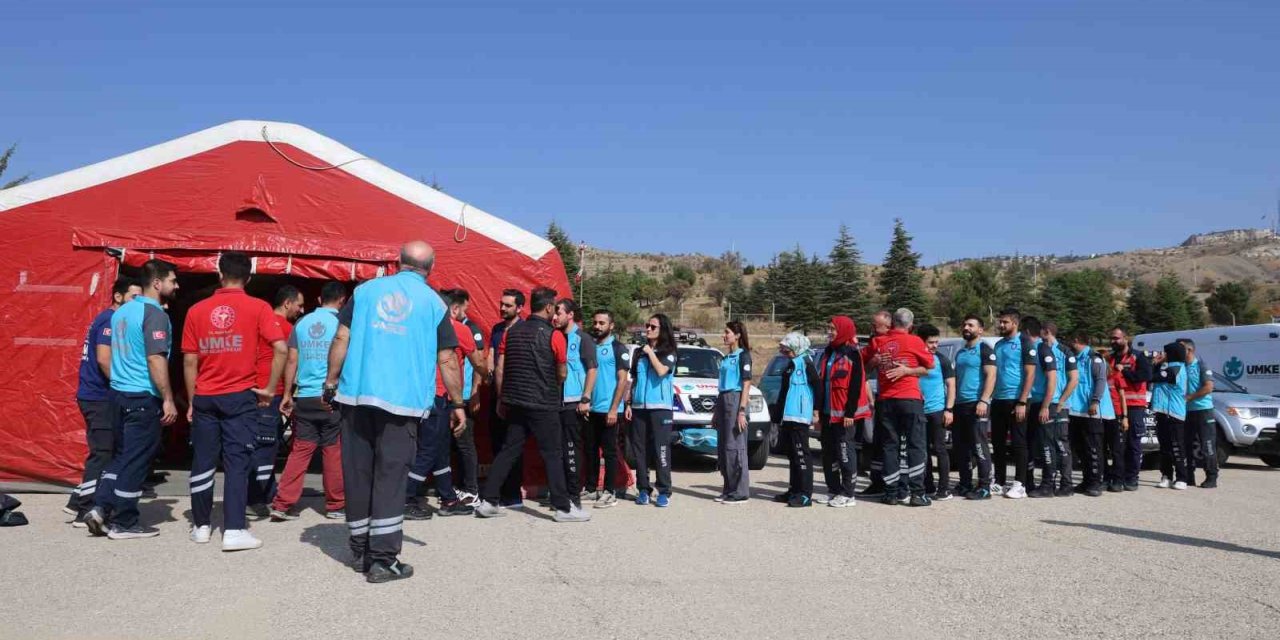 UMKE’den deprem bölgesinde ’afet hazırlık’ tatbikatı