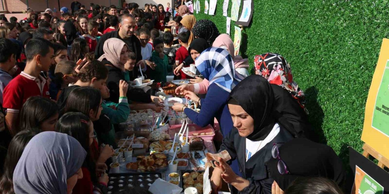 Dünya Gıda Günü Erzincan’da renkli görüntülere sahne oldu