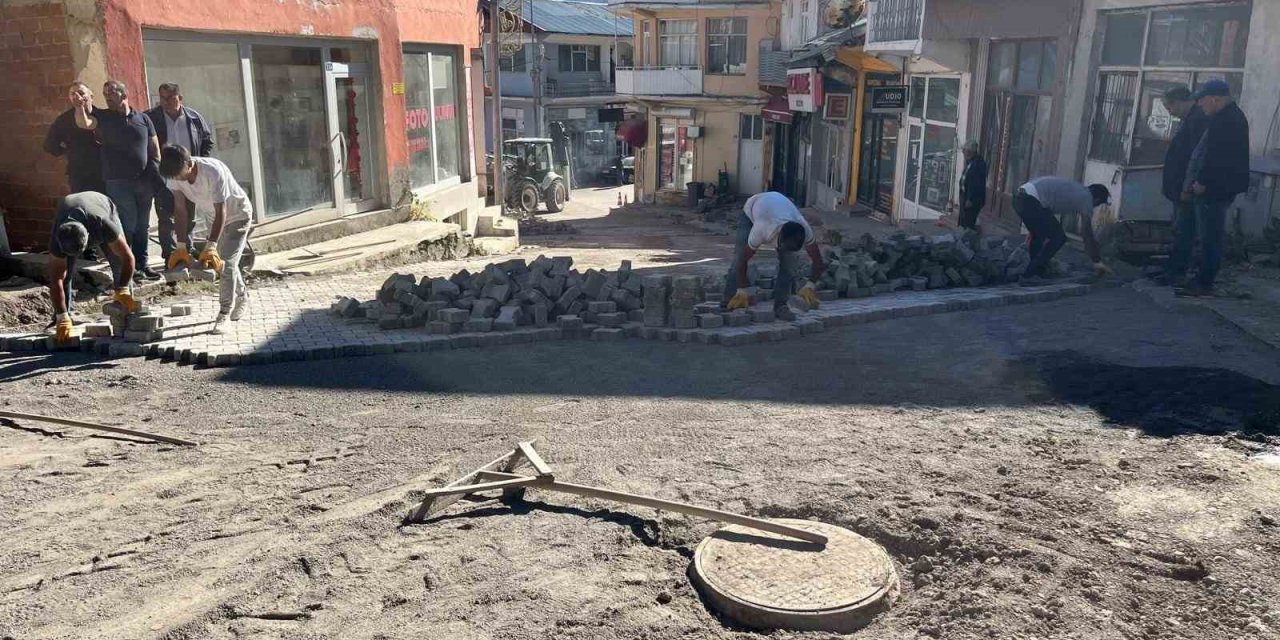 Posof’ta altyapı çalışmaları devam ediyor