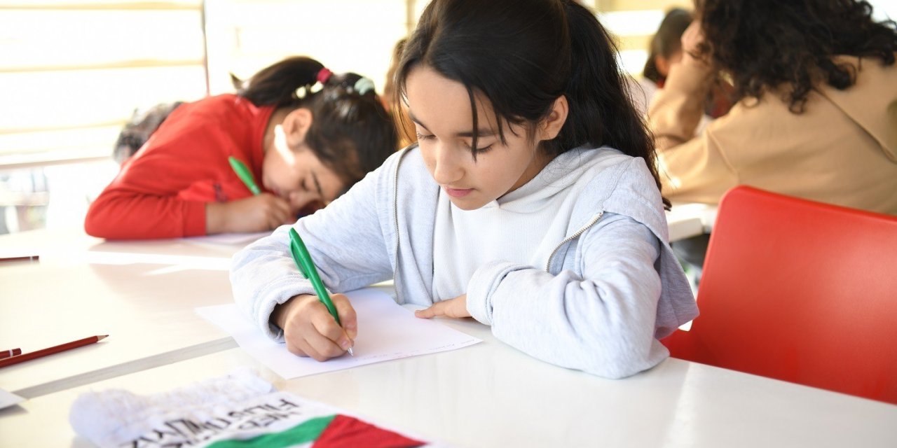 Malatyalı çocuklardan dünyaya barış çağrısı