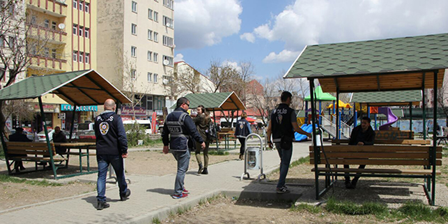 Kars’ta okul çevreleri denetlendi