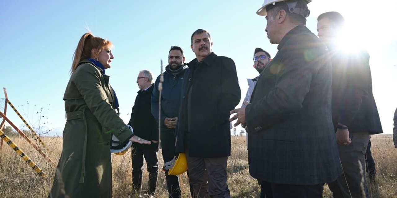 Vali Çiftçi, Karaz radyo istasyonunda incelemelerde bulundu