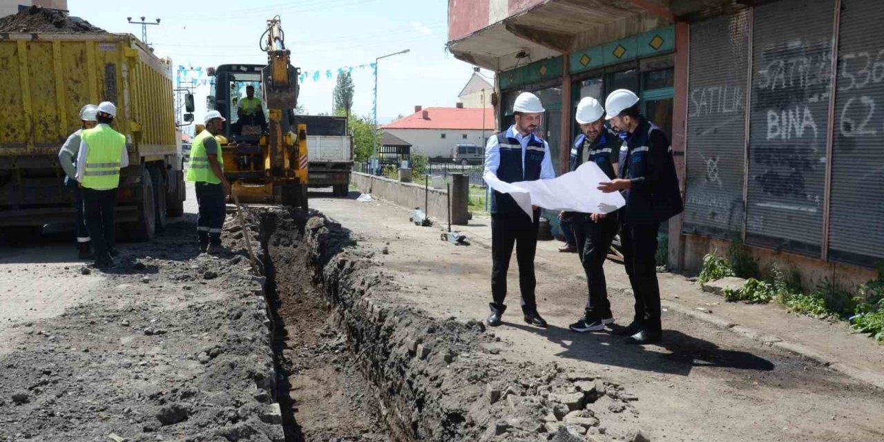 ARAS Elektrik yeraltı çalışmalarına devam ediyor