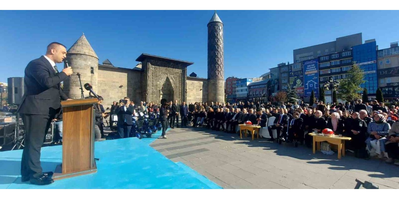 Erzurum’da “Engelleri Kaldırıyoruz” diye yola çıktılar