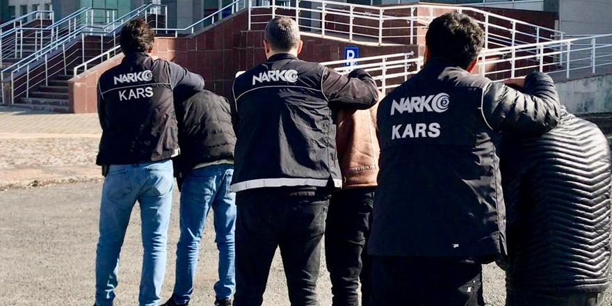 Kars’ta aparta uyuşturucu baskını