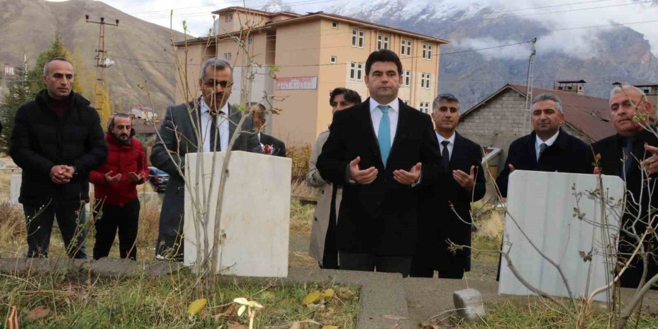 Hakkari’de vefat eden öğretmenler unutulmadı