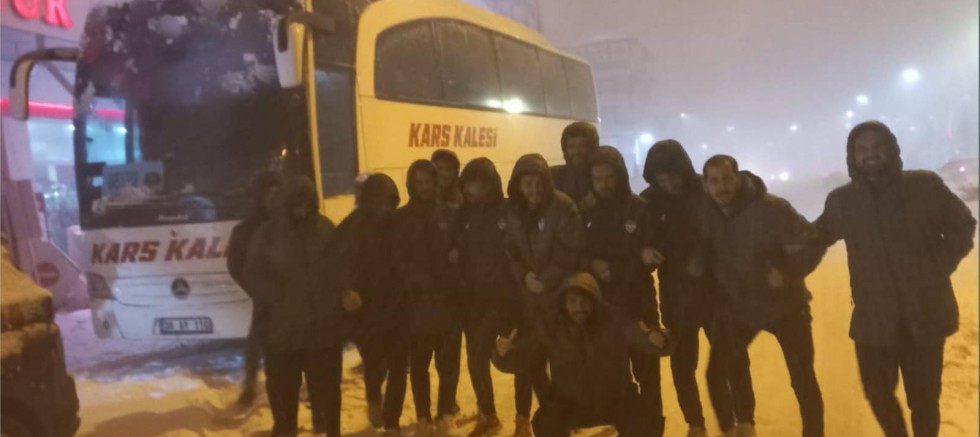 Kars 36 Spor, deplasman dönüşü hava koşullarına takıldı