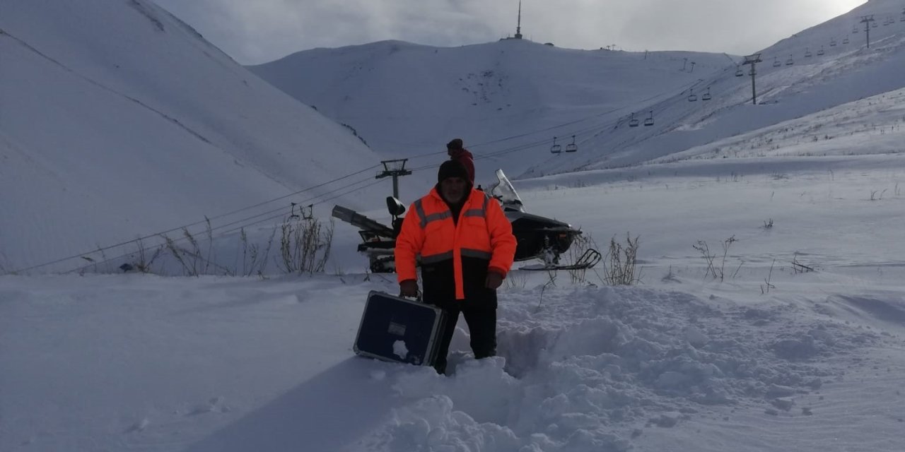 Meteoroloji personelinden zorlu görev