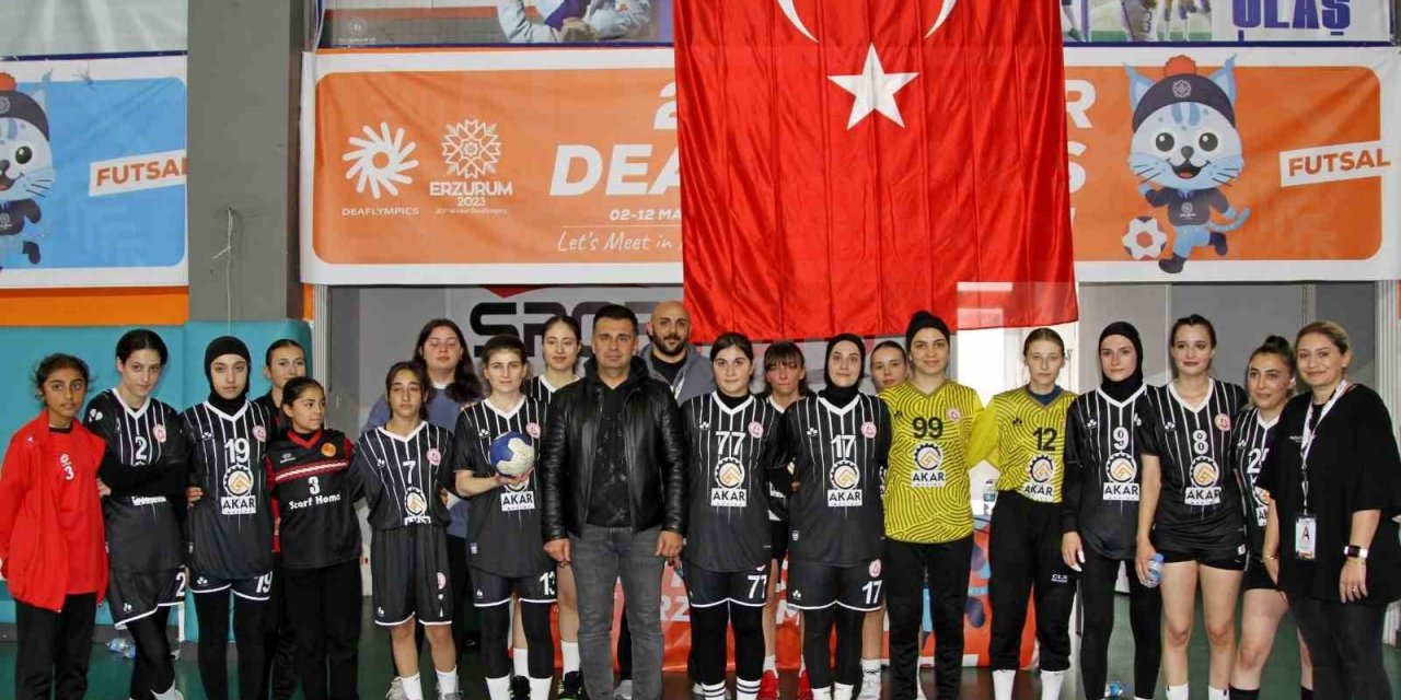 Erzurum ASH Spor Kulübü’nün hentbol galibiyeti