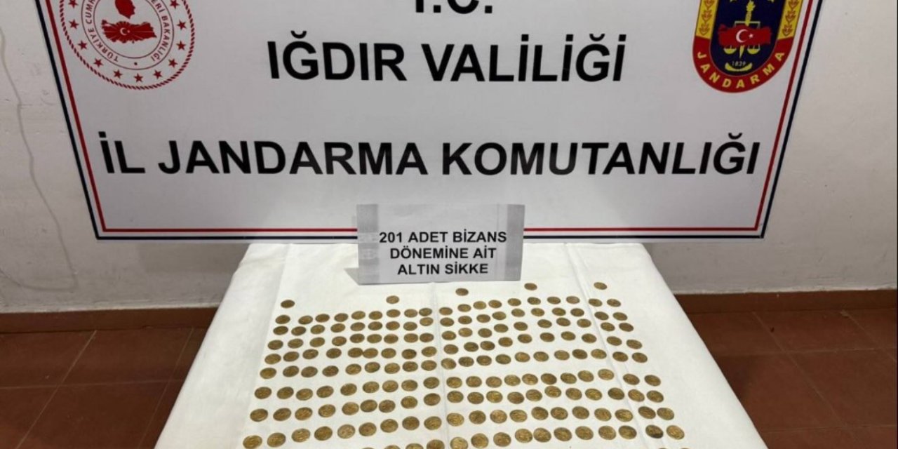 Iğdır’da 201 altın sikke ele geçirildi