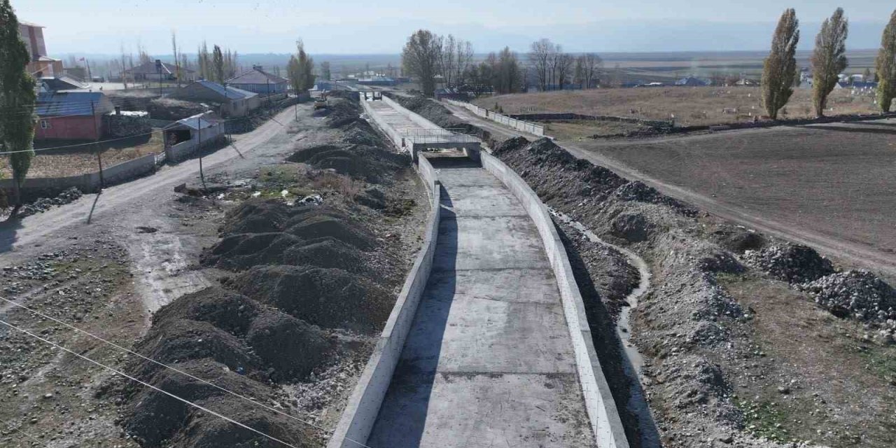 Ağrı’da DSİ’nin taşkın koruma tesisleri hizmete açıldı