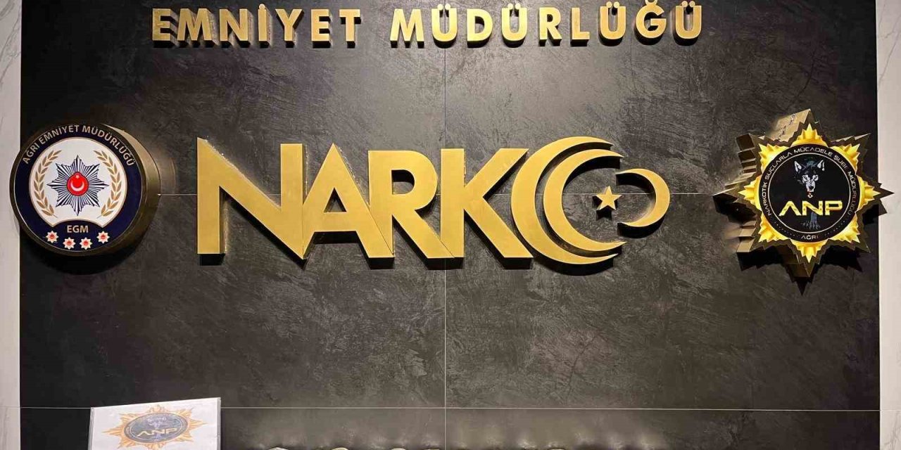 Uyuşturucu operasyonunda 14 kilo 500 gram metamfetamin ele geçirildi