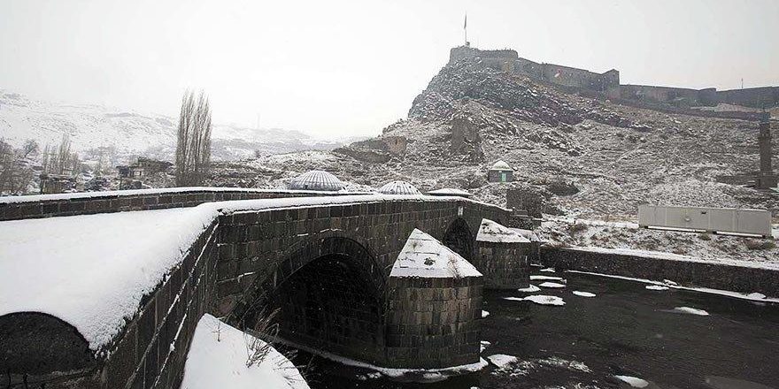 Hürriyet Seyahat Kars'ı kaleme aldı