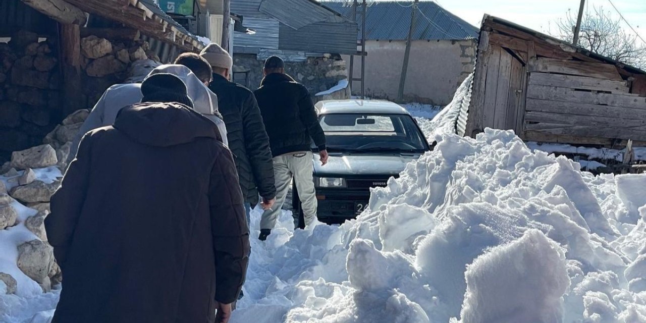 Yoğun kara rağmen görevini yerine getiren ekipler takdir topladı