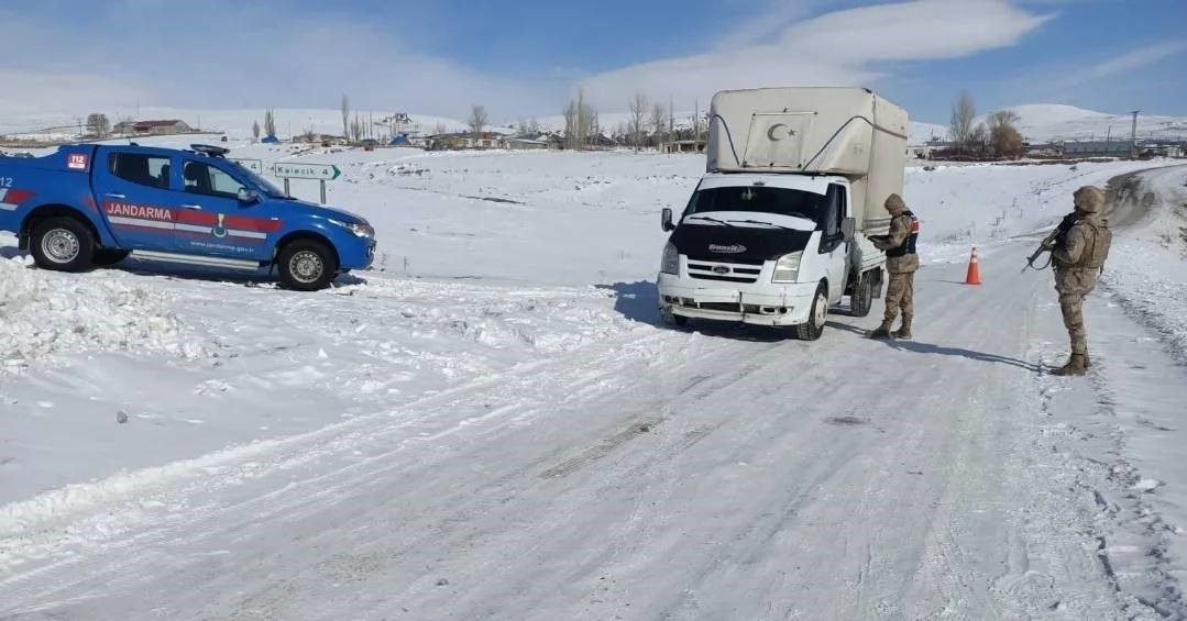 Kars’ta jandarmadan düzensiz göçle mücadele