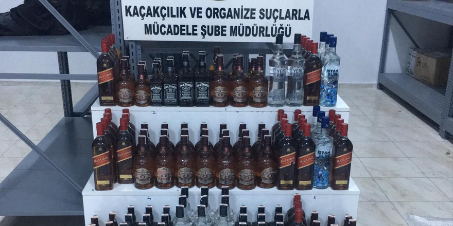 Kars’a kaçak içki getiren yabancı uyruklular suçüstü yakalandı