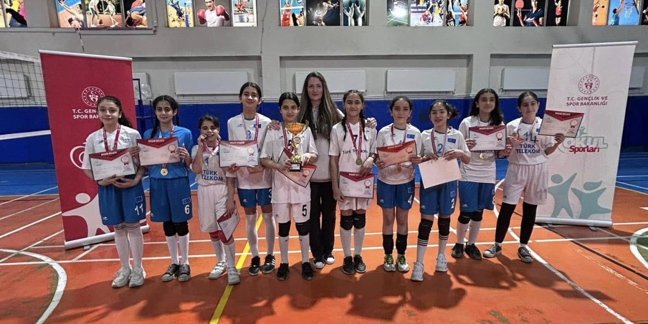 Muş’ta okul sporları voleybol il birinciliği müsabakaları tamamlandı