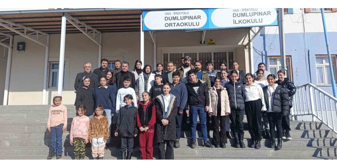 Müdür Yeşilova’dan okul ziyaretleri