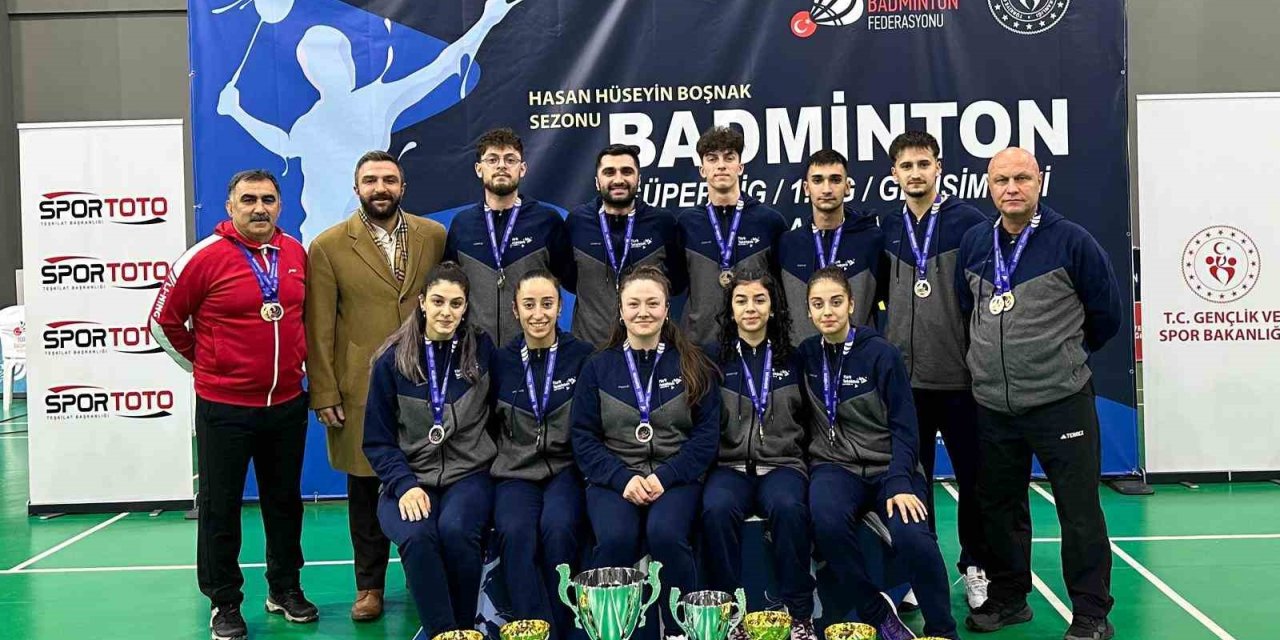 Türkiye Badminton Federasyonu Süper Ligine Erzincan Kulüpleri damga vurdu