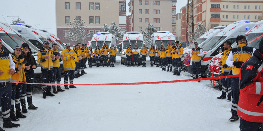 Kars’ta tam donanımlı 11 ambulans hizmete girdi