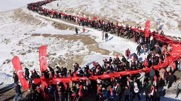 Kars'tan Sarıkamış şehitleri yürüyüşü için kalkacak servis saatleri belli oldu