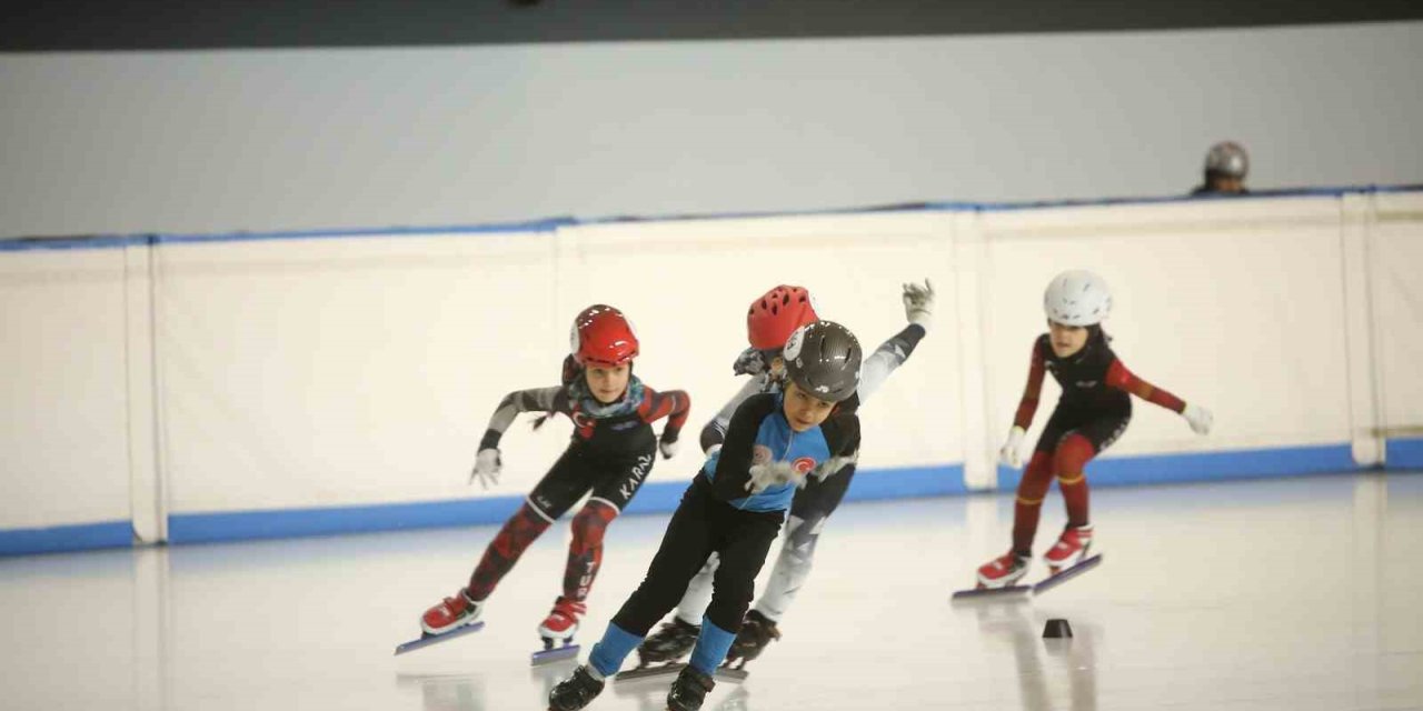 Erzurum’da short track yarışları başladı