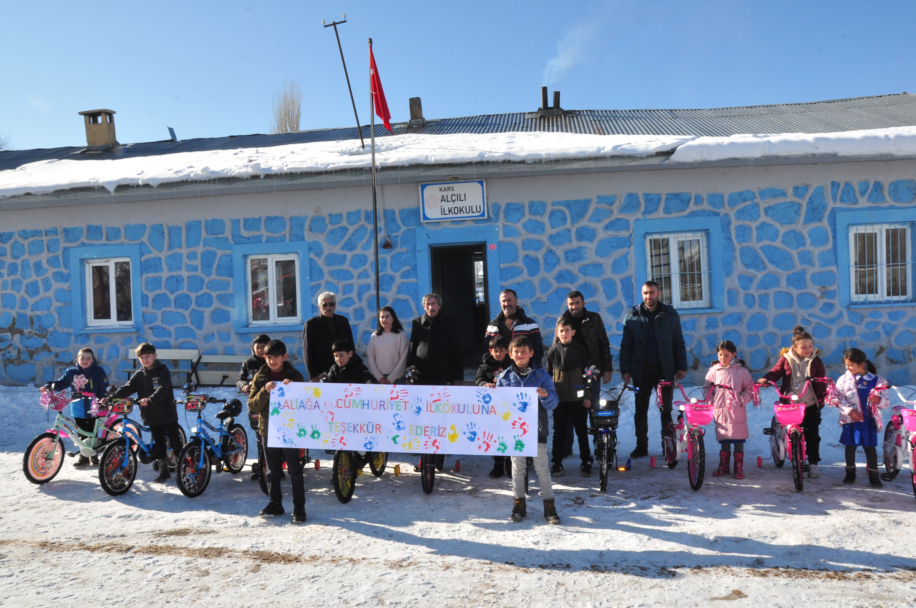 İzmir’den Kars’a gönül köprüsü kuruldu