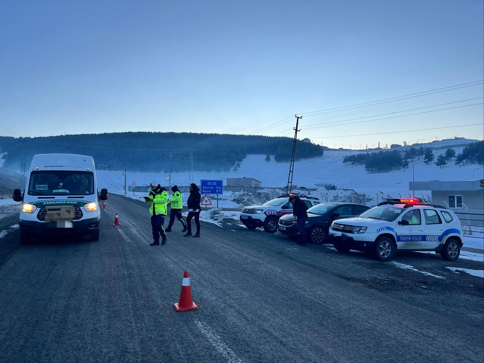 Kars’ta Şok Yol Kontrol Uygulaması Devam Ediyor