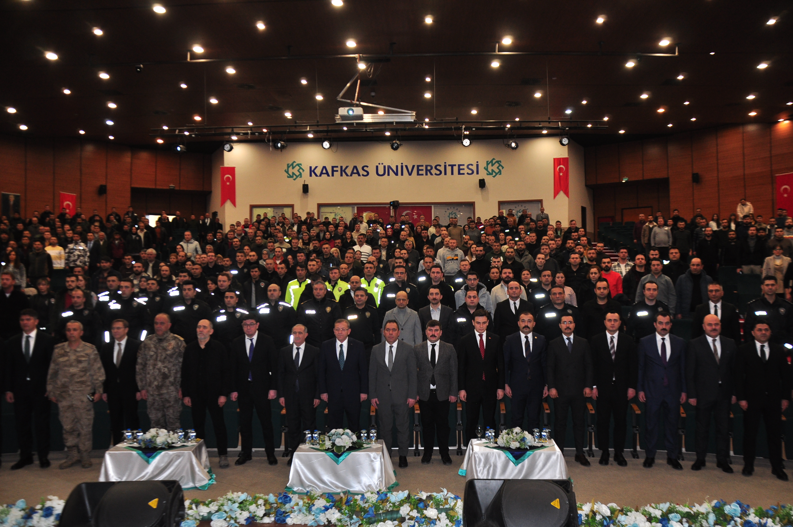 Kars'ta "Türk Polis Teşkilatı Farkındalık, Moral ve Motivasyon" semineri