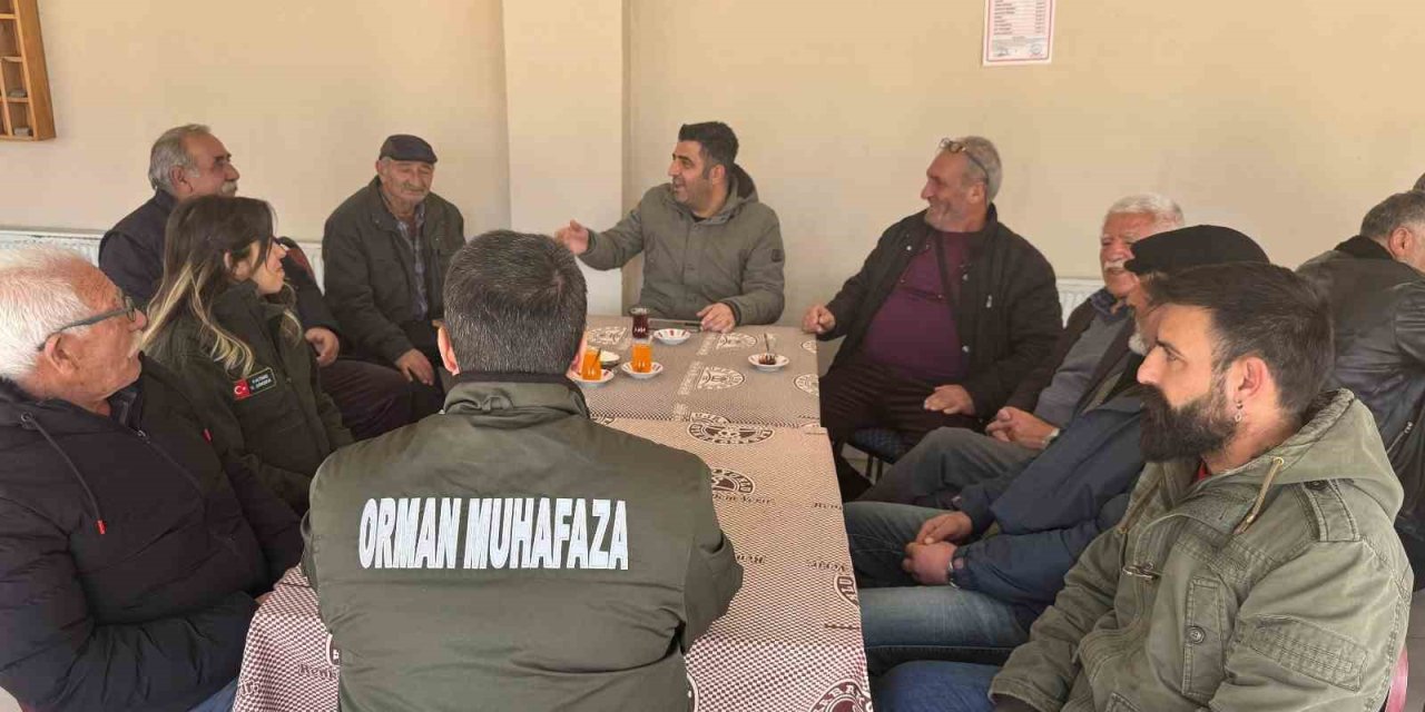 Erzincan’da orman ekipleri halkı bilgilendiriyor