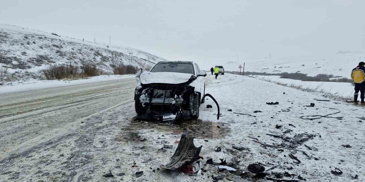 Erzurum’da trafik kazası: 2 ölü