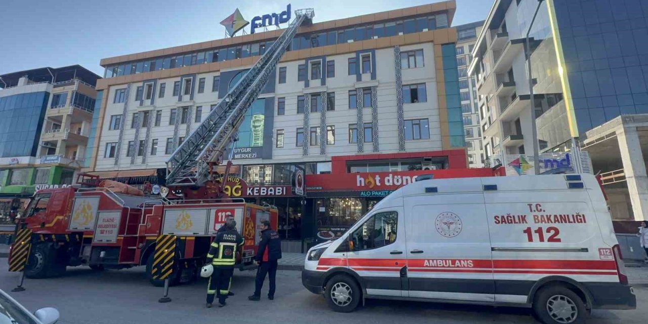 Elazığ’da yangın paniği: Kurs binası boşaltıldı