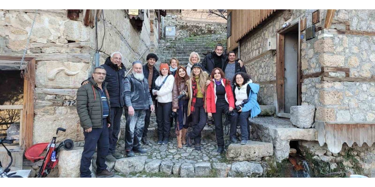 Fotoğrafçıların gözünden çekilen pozlarda sakin şehir Kemaliye’nin doğal ve tabiat güzelliği mest etti