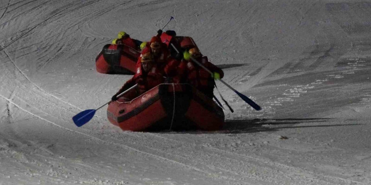 Palandöken’de botla kar raftingi