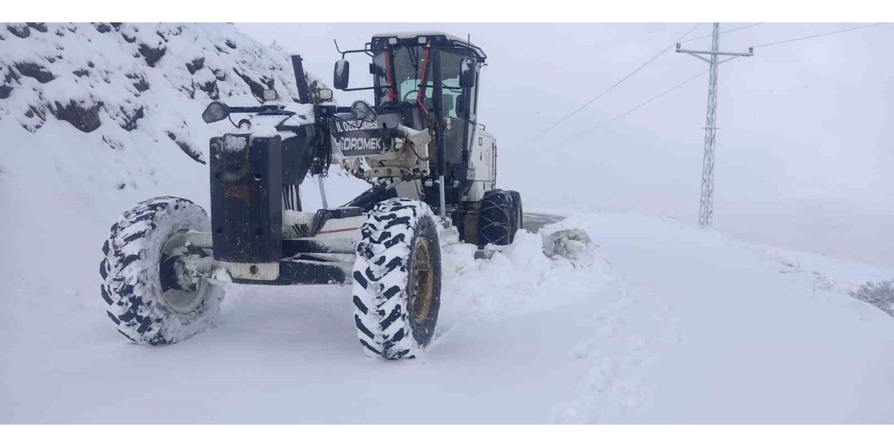 Elazığ’da 54 köy yolu ulaşıma açıldı, 59’unda çalışmalar sürüyor