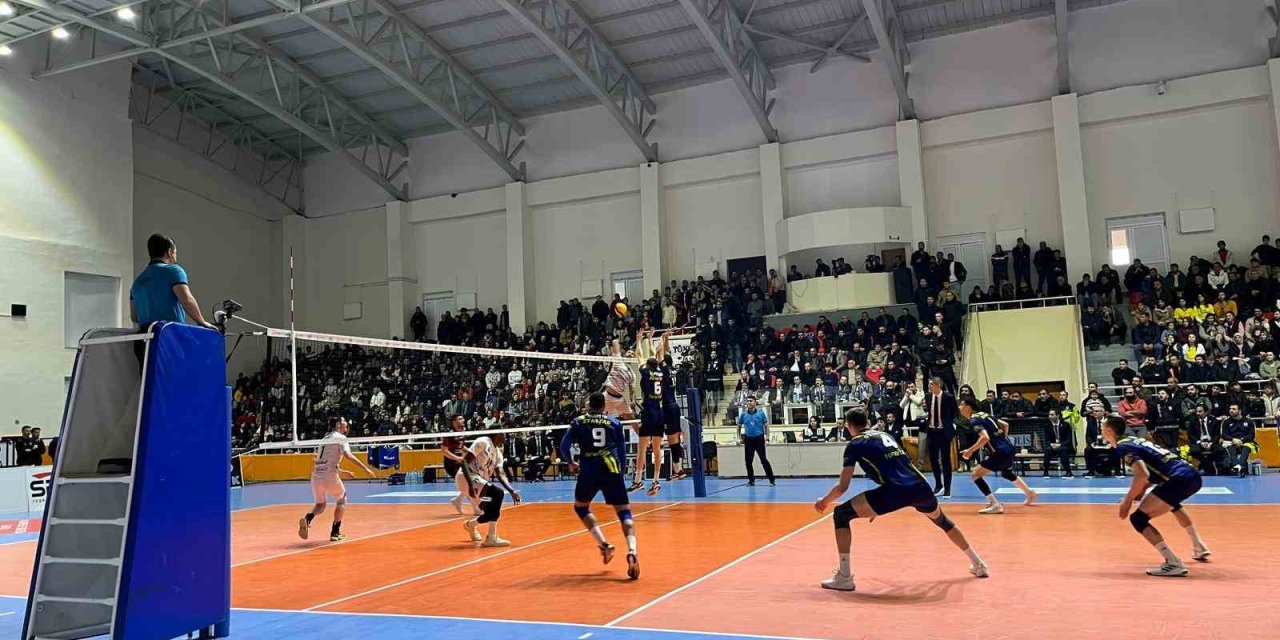 Efeler Ligi: TÜRŞAD: 0 - Fenerbahçe: 3