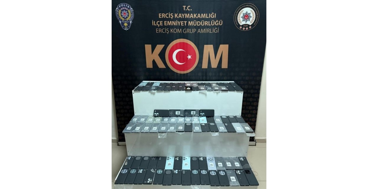 Van’da 1 buçuk milyon TL değerinde kaçak cep telefonu ele geçirildi