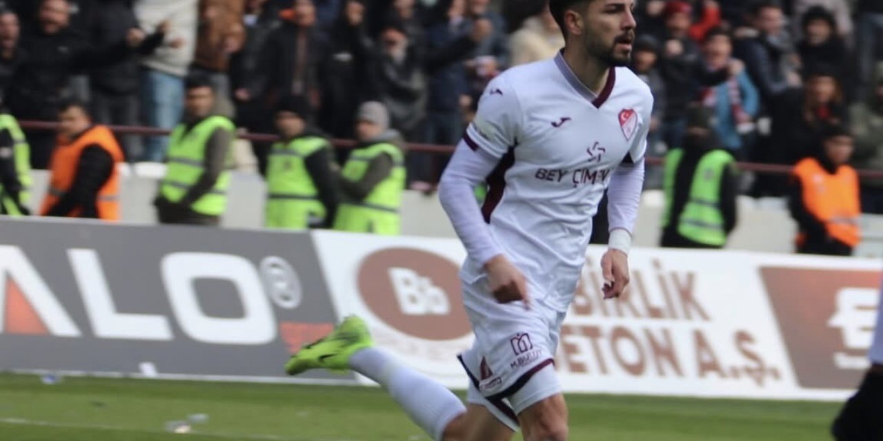 Elazığspor’da Vanspor FK maçının kahramanı Alpay Koldaş