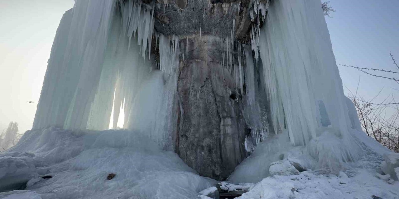Ağrı’da dondurucu soğuklar etkisini sürdürüyor