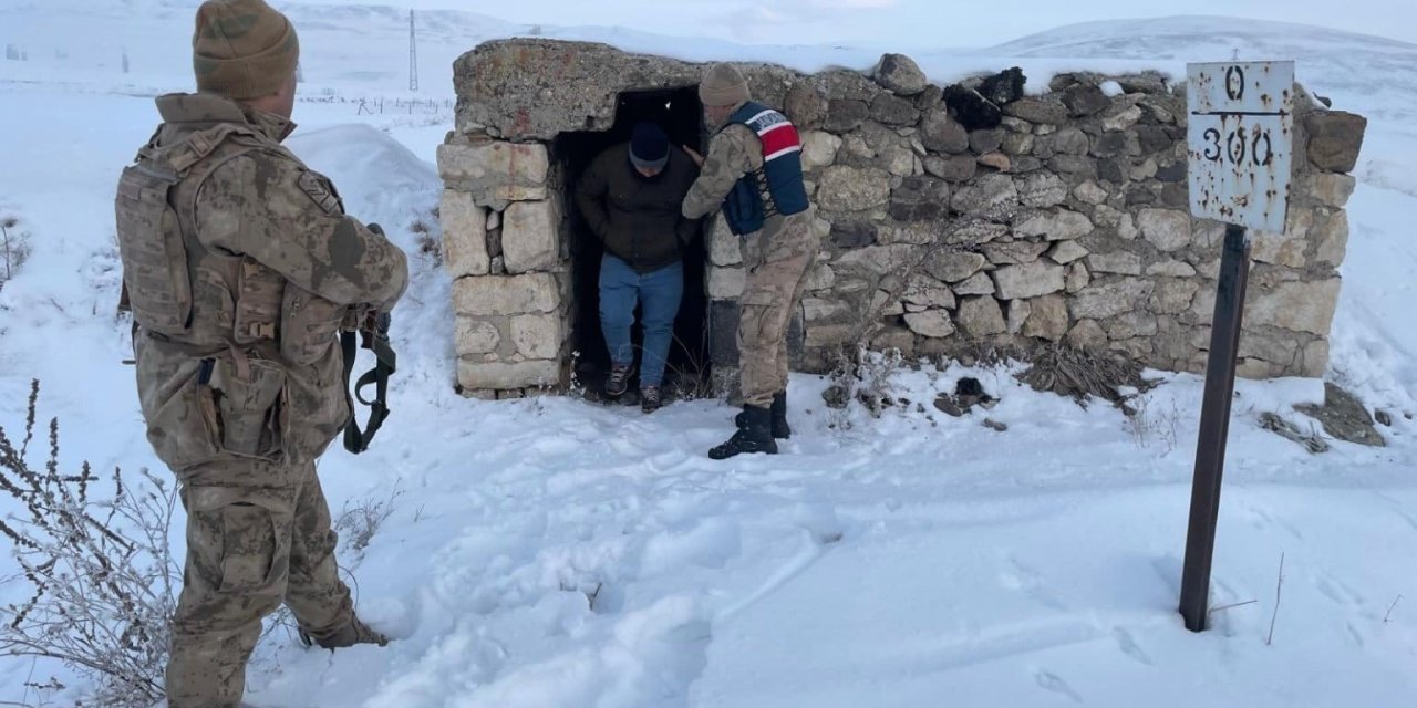 Erzurum’da 51 düzensiz göçmen yakalandı
