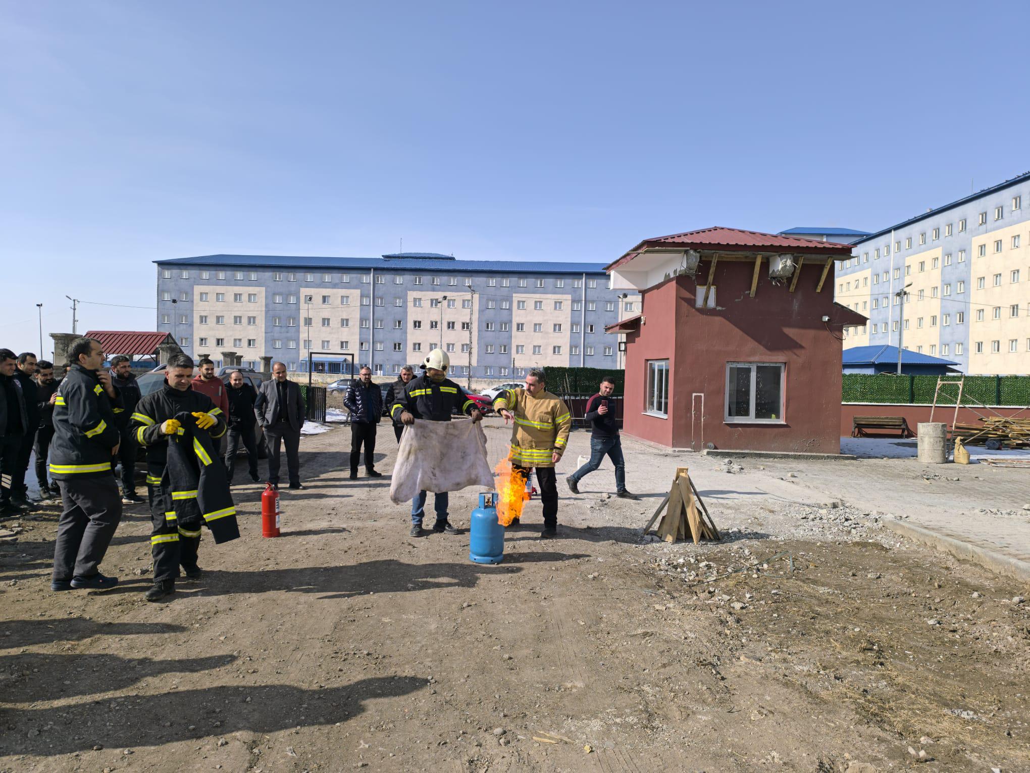 Huzurevi Personeline Yangın Müdahale Eğitimi Verildi