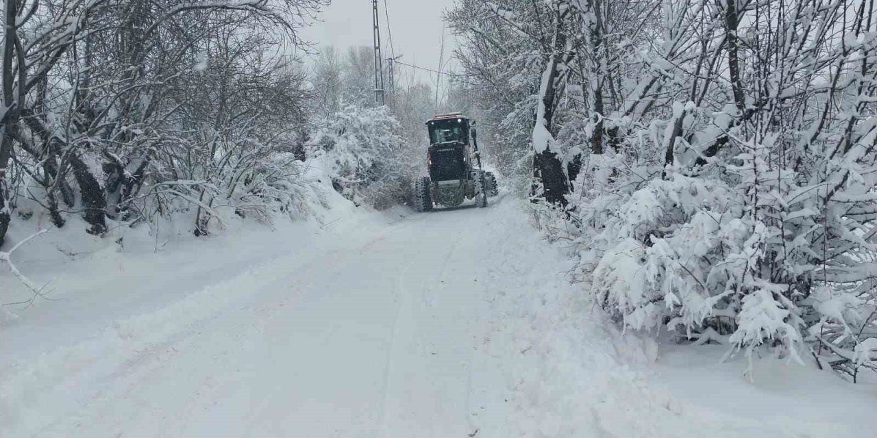 Elazığ’da 162 köy yolu ulaşıma kapandı