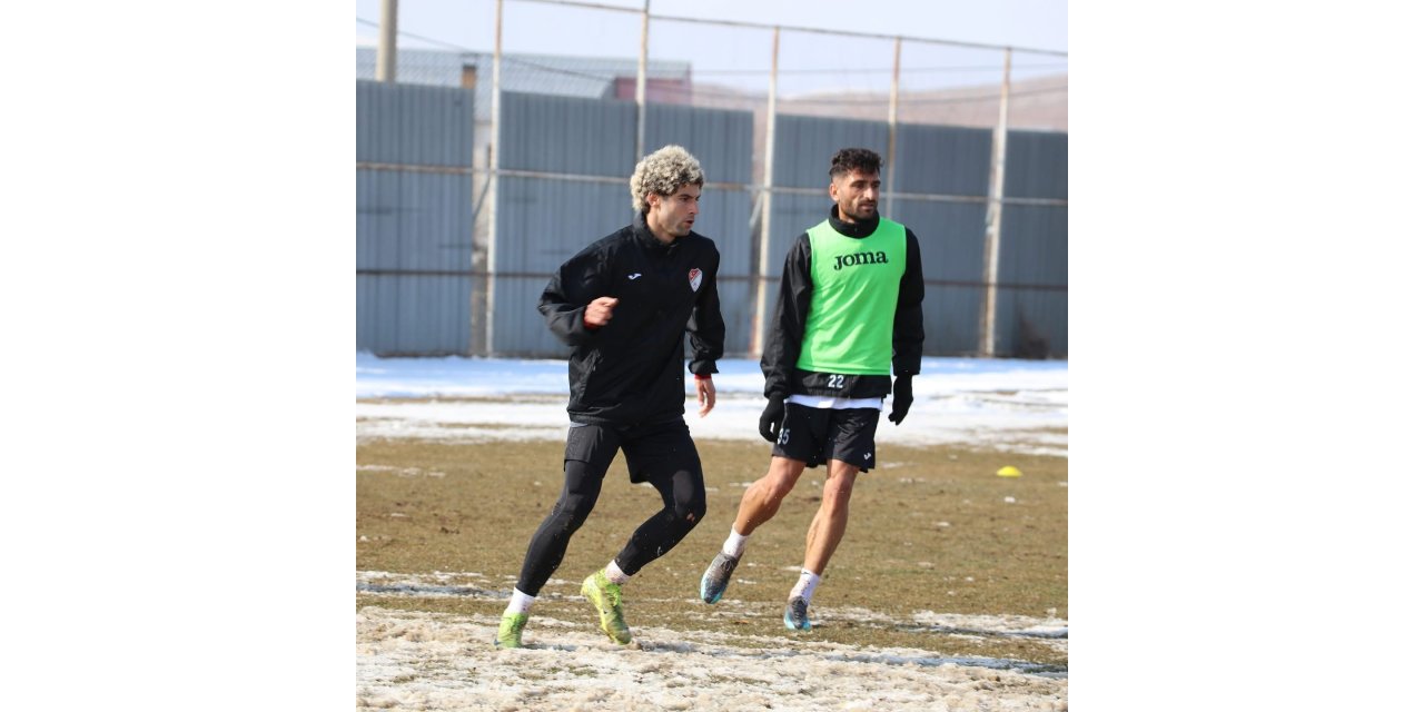 Elazığspor’da 7 gitti oyuncu 5 oyuncu geldi