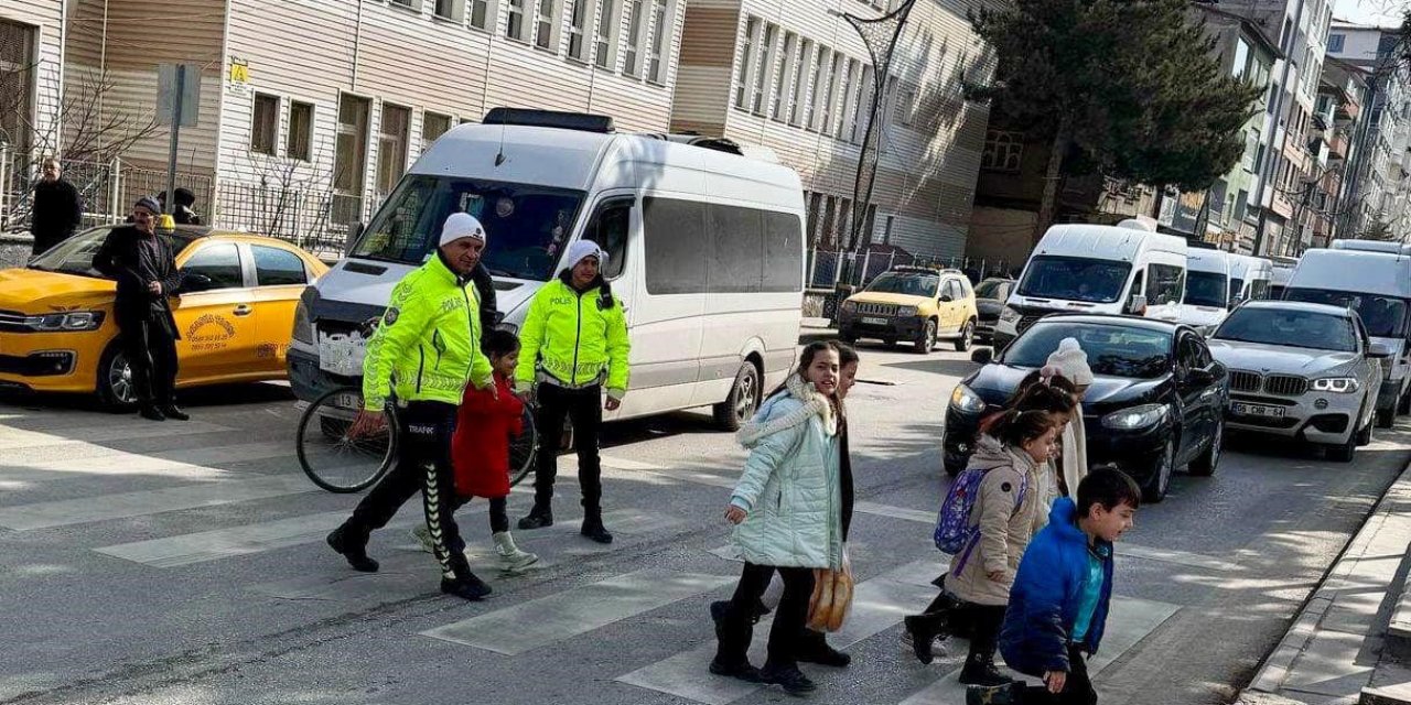 Bitlis’te güvenlik güçlerinin denetimleri devam ediyor