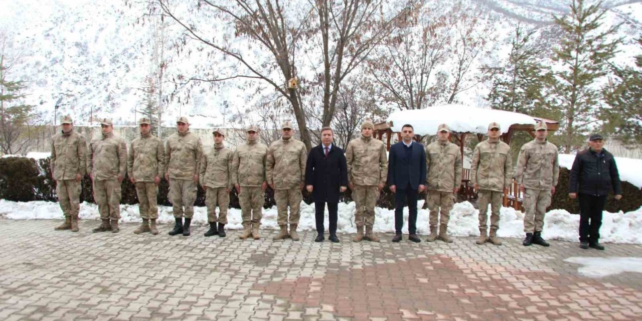Vali Aydoğdu, Kuruçay Jandarma Karakolunu denetledi