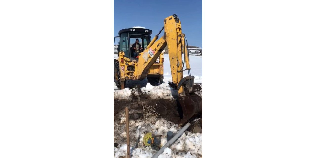 Karakol köyünde donan su borusu hayatı durma noktasına getirdi