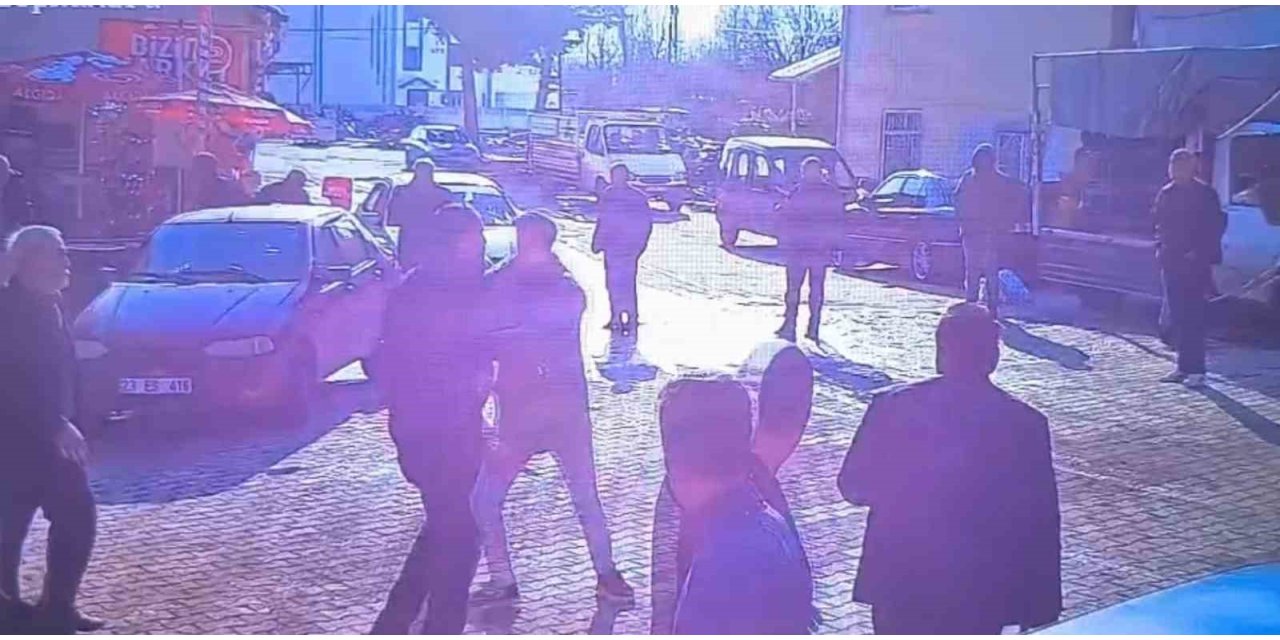 Elazığ’da bıçaklı, sopalı, fırın kürekli kavga: 3 kişi yaralı