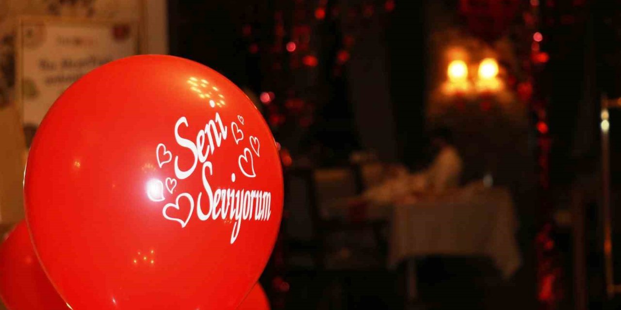 Elite World Van Otel’de Sevgililer Günü kutlaması