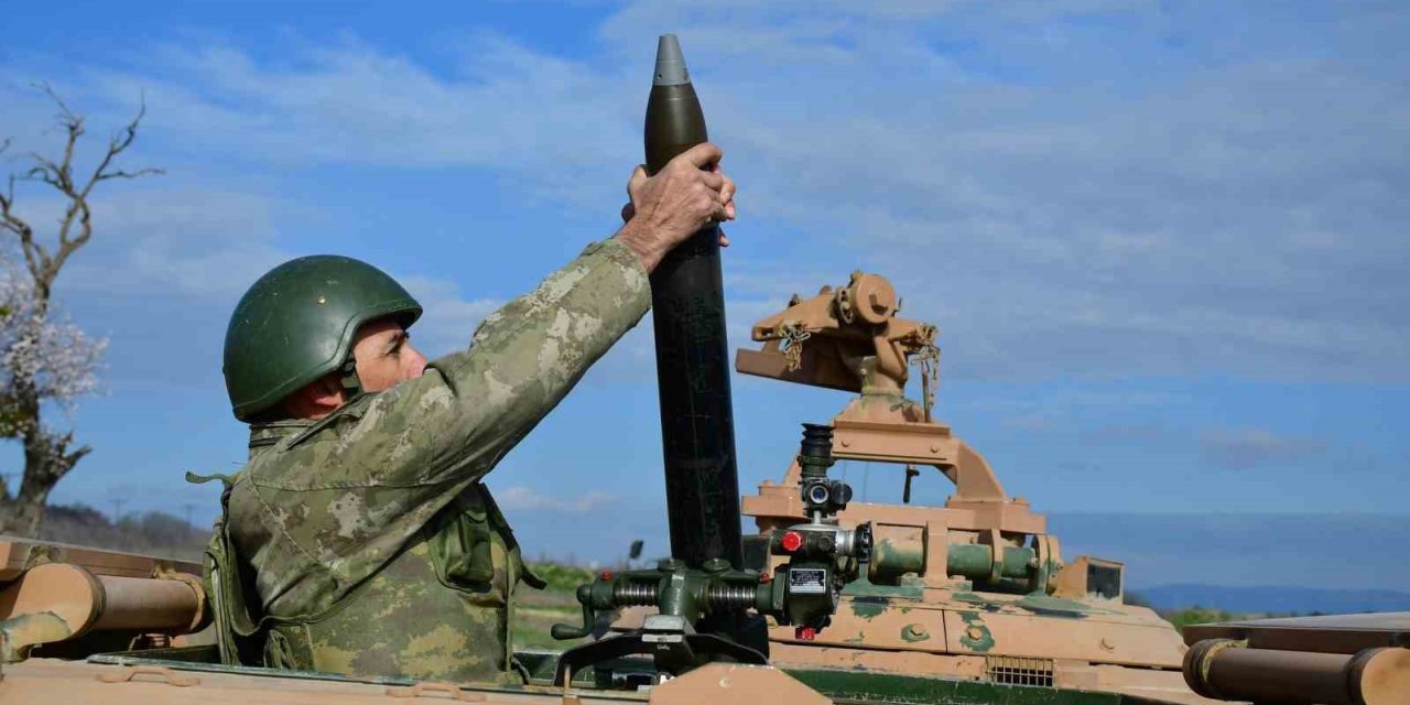 59’uncu Havan ve Topçu Eğitim Tugay Komutanlığı’nda havan atışları gerçekleşti