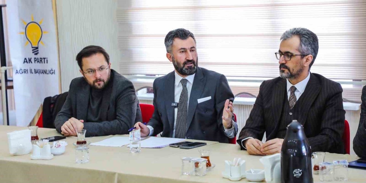 AK Parti Ağrı İl Başkanı Yıldız, basın mensuplarıyla bir araya geldi